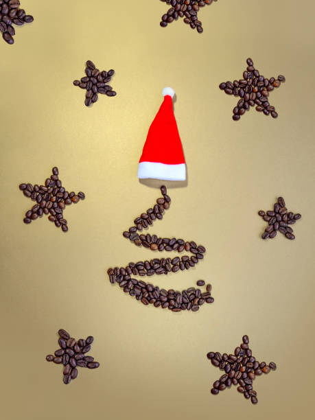 kaffee weihnachtsbaum und sterne - creativity new years eve tree new years day stock-fotos und bilder