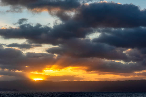 istock lever de soleil sur le littoral Corse 1443888036