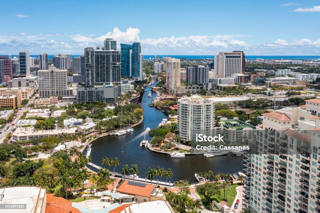 Aerial Drone Shot Aerial drone view of Sailboat Bend neighborhood in Fort Lauderdale, view of the North fork new river, yachts, modern buildings, tropical vegetation Fort Lauderdale Stock Photo