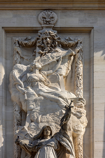 sculptures on the facade of the neoclassical opera building in Lille, built in 1907 in ornate Louis XVI style; Lille, France
