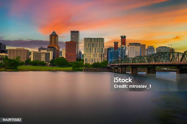 Sunset Over Portland Downtown And The Willamette River In Portland Oregon Stock Photo - Download Image Now