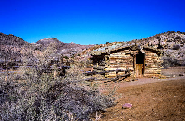 istock Old Deserted Wood Cabin 1443980677