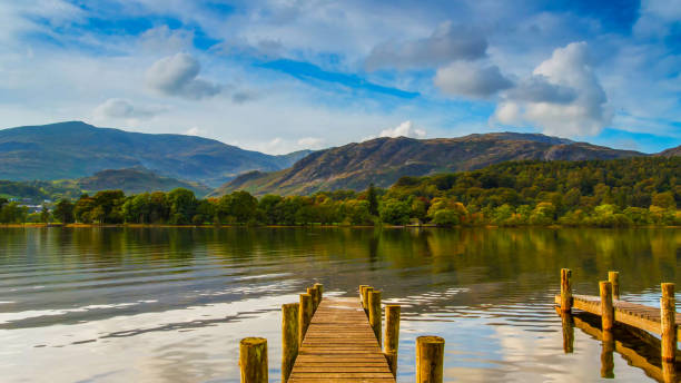 конистон водный пирс озерный край - ambleside стоковые фото и изображения