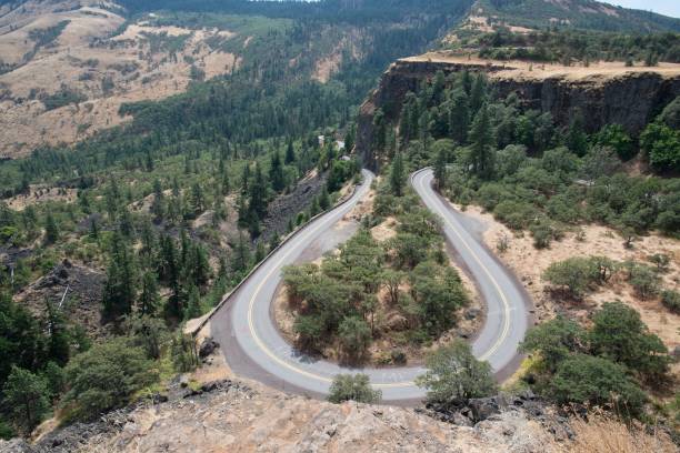 istock View from the cliff over the hairpin bend switch back at Rowena Crest, Columbia River, Oregon, USA 1444088636