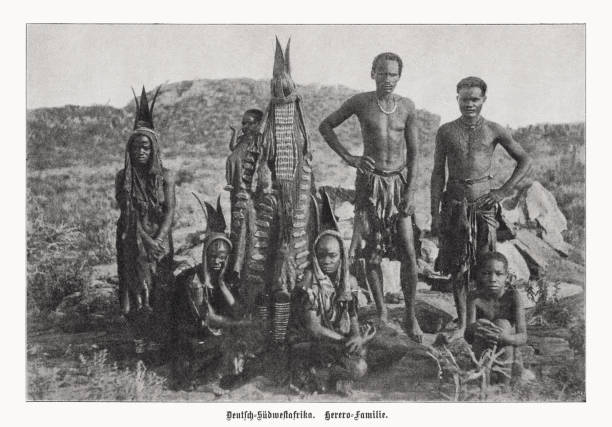 ilustraciones, imágenes clip art, dibujos animados e iconos de stock de familia herero en áfrica del sudoeste alemana (namibia), semitono, 1899 - genocide