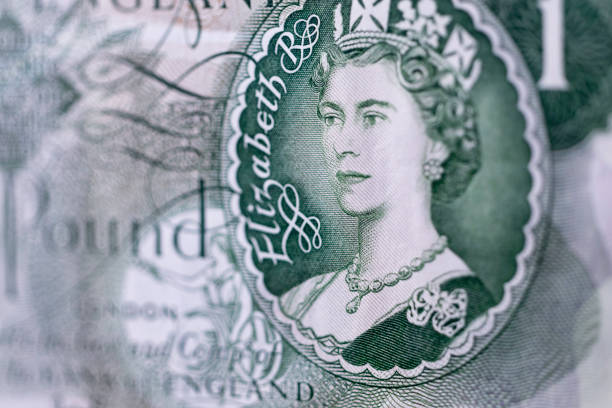 nota britânica obsoleta de uma libra - british currency currency nobility financial item - fotografias e filmes do acervo