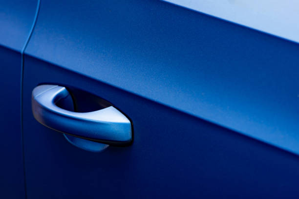 maniglia della portiera dell'auto blu - car car door door handle foto e immagini stock