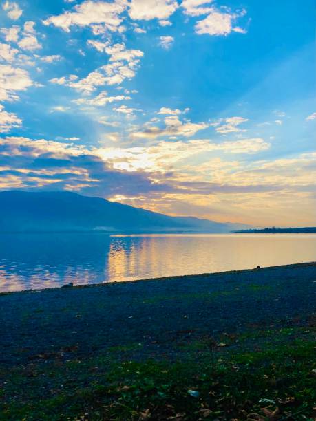 istock Sunset an the lake 1444211737