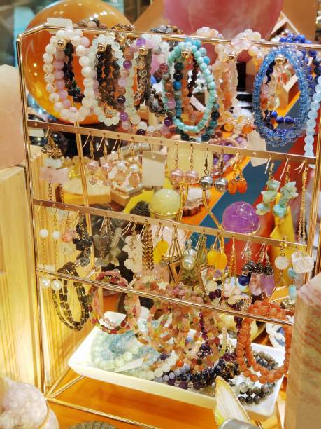 продажа хрусталя - jewelry bracelet bead crystal стоковые фото и изображения
