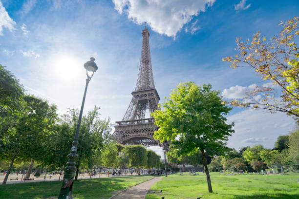 istock eiffel tour and Paris cityscape 1444462415