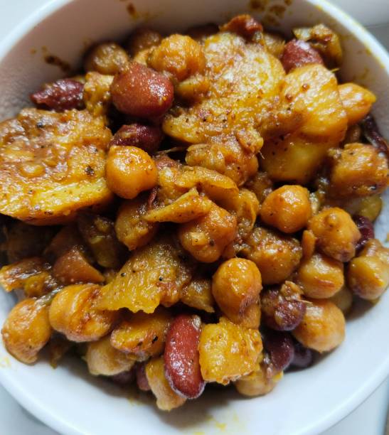 istock Gram or chickpea and kidney beans recipe 1444491177