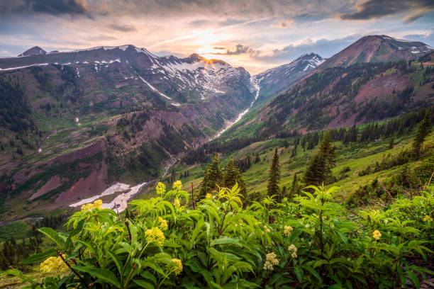 istock Sunset Over Paradise Divide in Colorado 1444523204