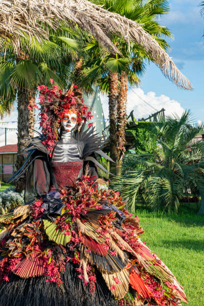 escultura de uma mulher vestida para o feriado do dia dos mortos - leeds met - fotografias e filmes do acervo