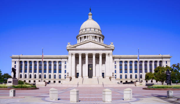 oklahoma state capitol building - oklahoma state capitol - fotografias e filmes do acervo