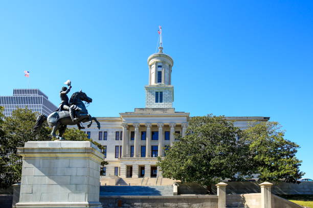 tennessee state capitol building - nashville tennessee state capitol building federal building imagens e fotografias de stock