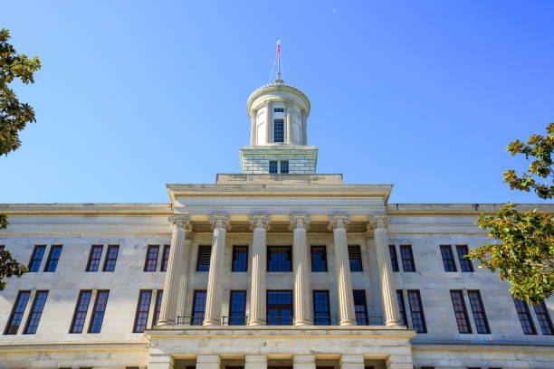 tennessee state capitol building - nashville tennessee state capitol building federal building imagens e fotografias de stock