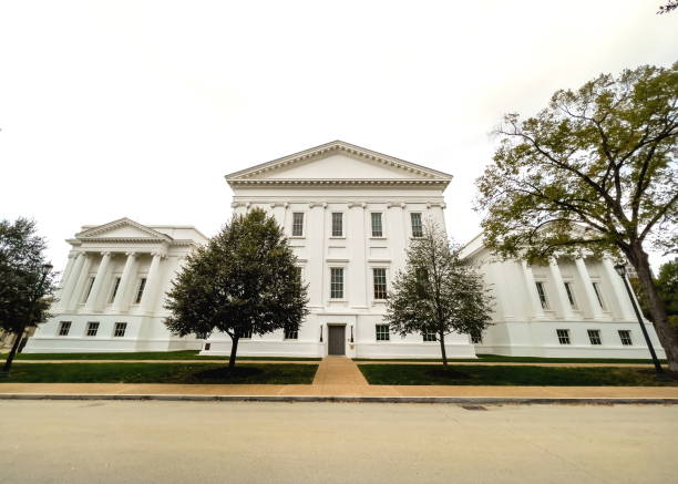 istock Virginia State Capitol Building 1444616338