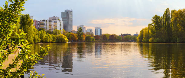 a beautiful city on the river offenbach am main - niger river imagens e fotografias de stock