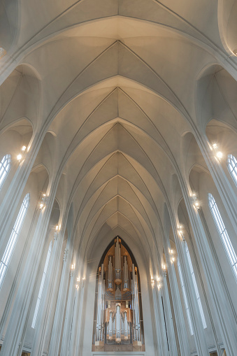 interior of the Hallgrimskirkja church in Reykjavik. The architect Guðjón Samúelsson (1887-1950) started the design in 1937 and the construction of the church started in 1945 and was completed in 1986; Reykjavik, Iceland