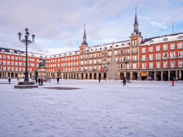 istock Main square with snow. Madrid. Spain 1444738458