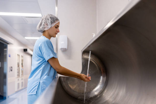 Quick Rinse Operating Room 1,400+ Operating Room Cleaning Stock Photos, Pictures & Royalty-Free ...