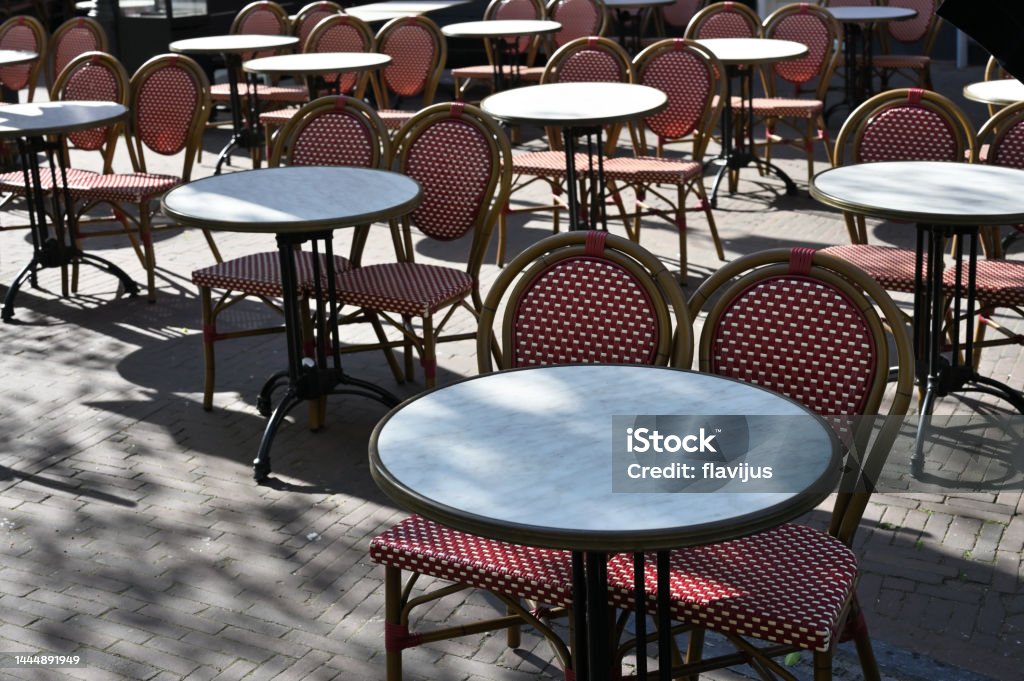 Table Is Empty Empty Restaurant Tables Stock Photo - Download Image Now - Arranging ...