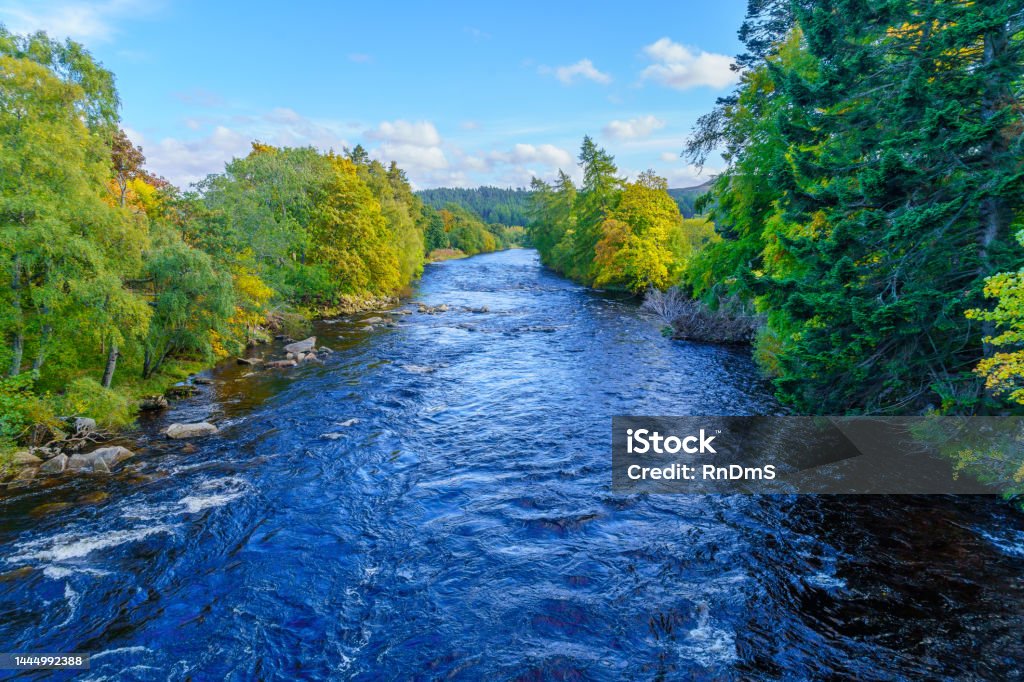 River Dee, in Balmoral, Aberdeenshire View of the River Dee, in Balmoral, Aberdeenshire, Scotland, UK Aberdeenshire Stock Photo