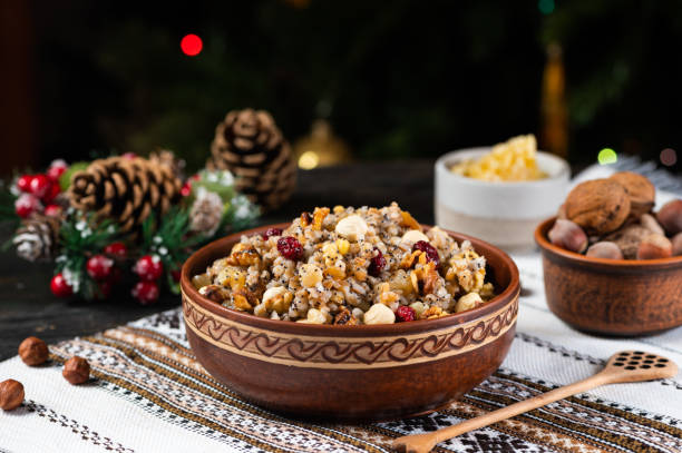 伝統的なクリスマスクティア。クチャウクライナ語。ゆで小麦のお粥。スラブの休日の儀式料理。正教会のクリスマス。 - cereal plant processed grains rice wheat ストックフォトと画像
