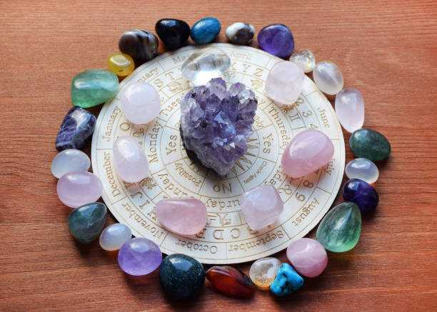 Gemstones for zodiac signs, minerals on the zodiac chart. Predictions, witchcraft, spiritual esoteric practice. Gemstones for zodiac signs, minerals on the zodiac chart. Predictions, witchcraft, spiritual esoteric practice. chakra recovery energy gem stock pictures, royalty-free photos & images