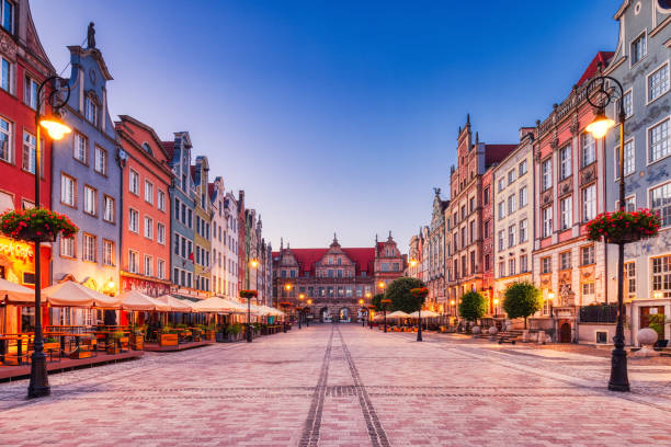 Old Square with Swiety Duch Gate in Gdansk at Dusk, Poland Old Square with Swiety Duch Gate in Gdansk at Dusk, Poland, Europe gdansk stock pictures, royalty-free photos & images