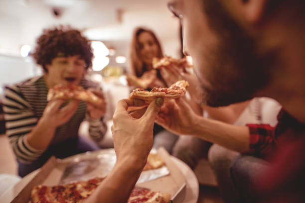 istock Friendship Spiced With Pizza 1445485098