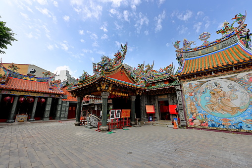Puji Temple (a Taoist temple with ornate rooftop carvings) in Tainan, Taiwan