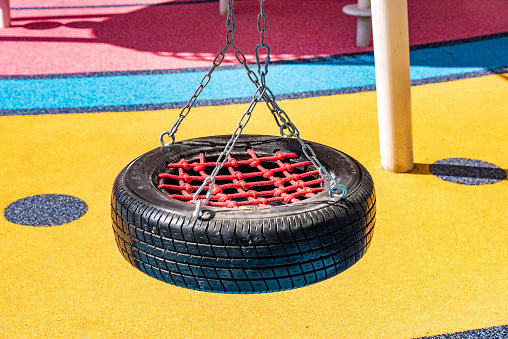 Modern urban residential outdoor children's playground iron chain tire swing