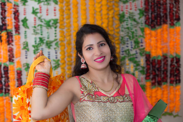 istock Diwali Shopping 1445998942