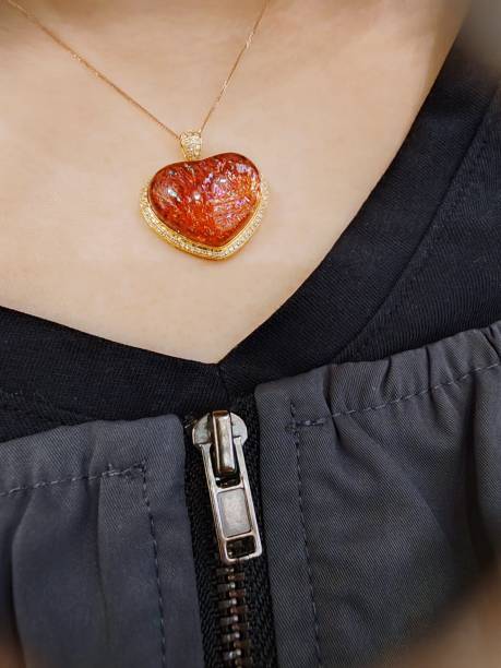 istock Super seven golden strawberry crystal pendant 1446034040
