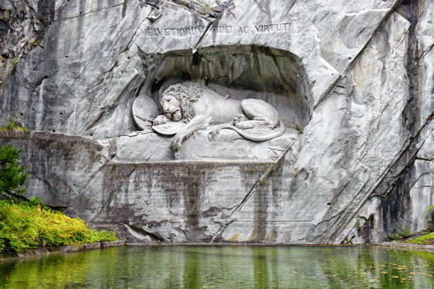istock The Lion Monument in Lucerne, Switzerland 1446054671