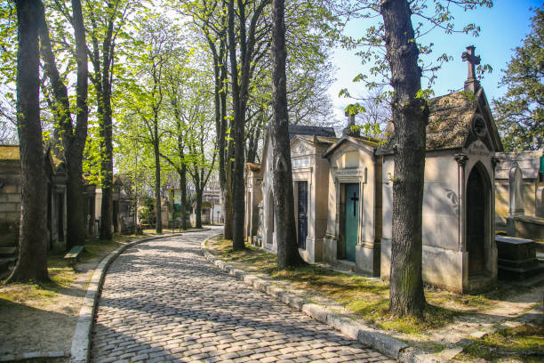istock Pere Lachaise Cemetery 1446057928