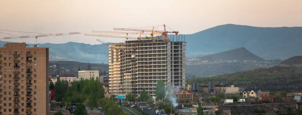 istock Crane and new building 1446079288