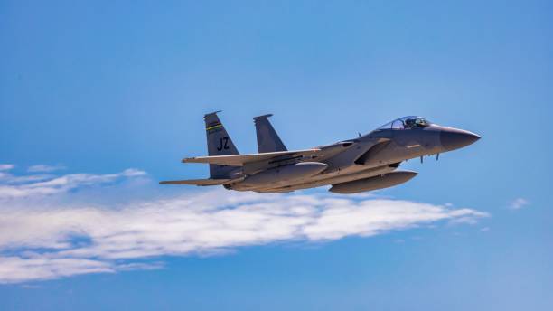 f-18 super hornet at the mcas air show - military airplane mcdonnell douglas fa 18 hornet military fighter plane imagens e fotografias de stock