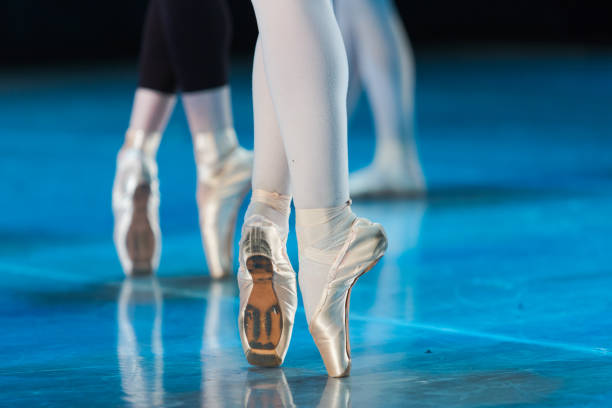 Blue Feet in pointe shoes ballet dancer feet stock pictures, royalty-free photos & images