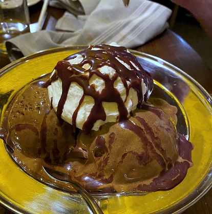 Tempting enormes chocolate icecream