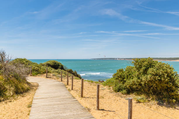 view of pointe du payre beach, jard sur mer, france - vendee photos et images de collection