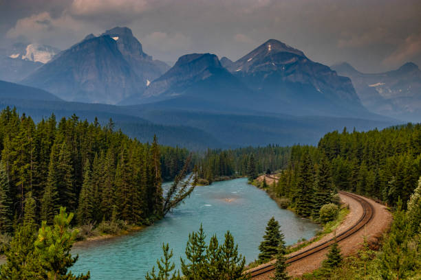 istock Morants Curve Banff National Park Alberta Canada 1446288093
