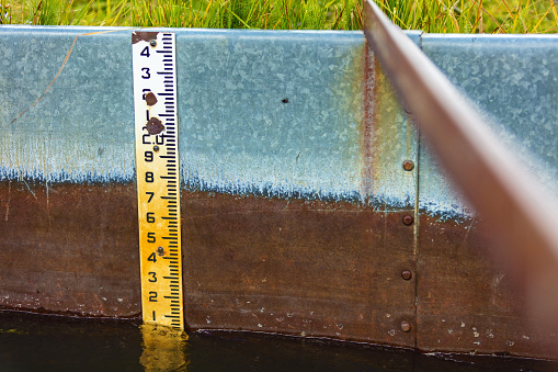 Water level gauge