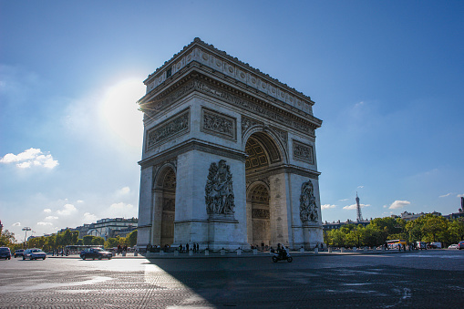 The Arc de Triomphe is one of the iconic buildings in Paris and all of France, and when people simply say the Arc de Triomphe, they often refer to the Arc de Triomphe de Etoile, making it one of the world's leading tourist attractions.