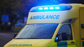 krankenwagen-des-rettungsdienstes.jpg?b=1&s=170x170&k=20&c=EcFKb6PoL8tM9gSeC5a9x-gXb6JOTCD3z7rkfYsi898=