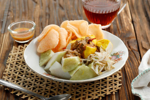istock Kupat Tahu Singaparna 1446590309