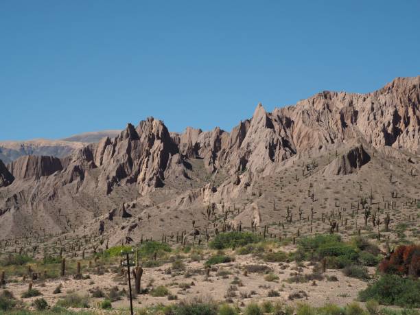 Dragoon Mountains against the blue sky background in Arizona, US The Dragoon Mountains against the blue sky background in Arizona, US dragoon mountains photos stock pictures, royalty-free photos & images