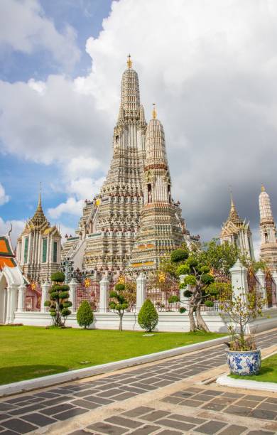 istock Wat Arun in Bangkok Thailand 1446632969