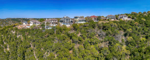 istock Austin, Texas- Mountain top residences against the blue sky 1446663147